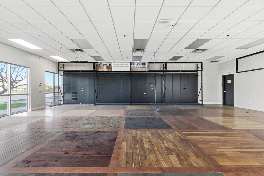 More Photos Of 3601 Ming Ave, Bakersfield Freestanding For Lease