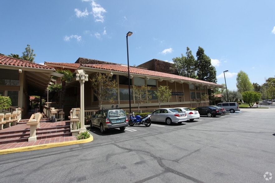 More Photos Of 850 Hampshire Rd, Westlake Village Office For Lease