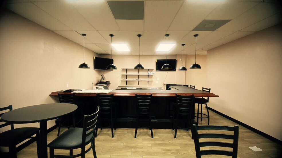 More Photos Of 10731 103rd St, Jacksonville Storefront Retail Office For Lease