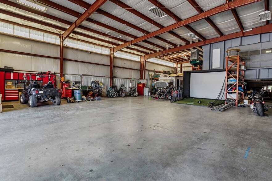 More Photos Of 3535 S Irving St, Sheridan Warehouse For Lease