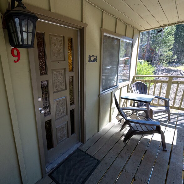 More Photos Of 55380 Flintridge Dr, Shaver Lake Hotel For Sale