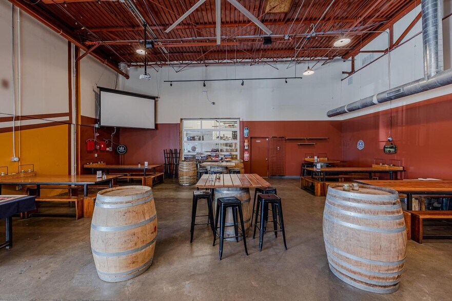 More Photos Of 507 E Calles St, Austin Loft Creative Space For Lease