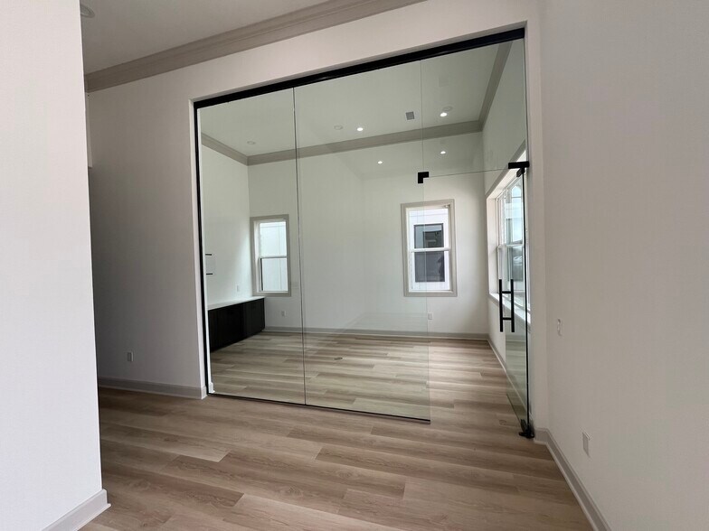 More Photos Of 5251 Katy Mills Circle, Katy Medical For Sale