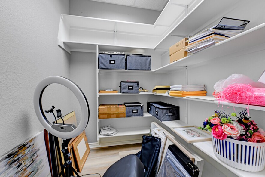 More Photos Of 1492 S Seguin Ave, New Braunfels Medical For Lease