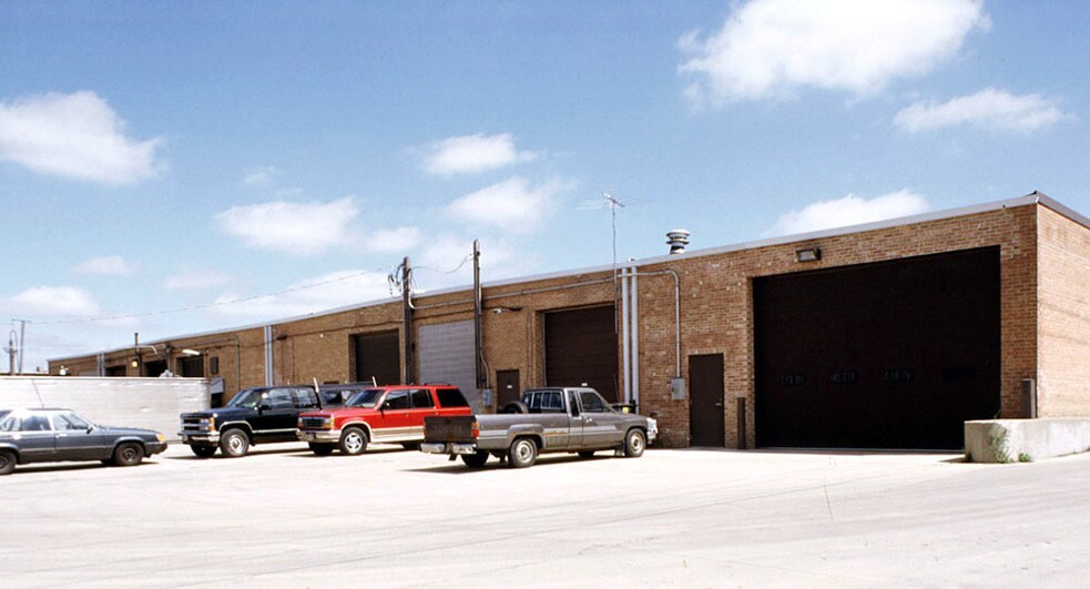 More Photos Of 789 Fairway Dr, Bensenville Industrial For Sale