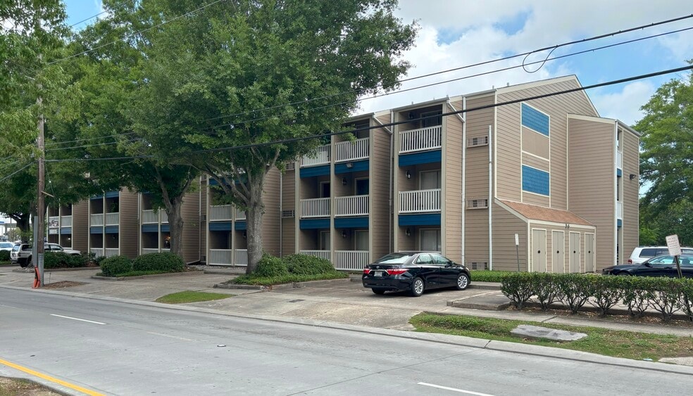 Primary Photo Of 5855 Citrus Blvd, New Orleans Apartments For Sale