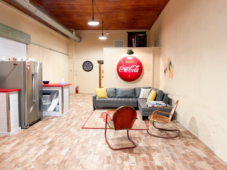 More Photos Of 503-505 Conrad Hilton Blvd, Cisco Storefront Retail Residential For Sale