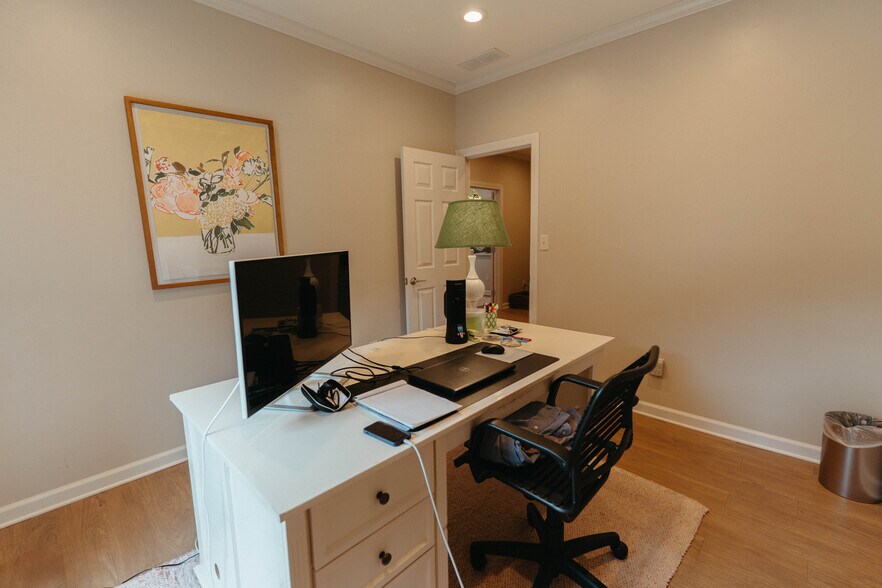 More Photos Of 540 SE Powder Springs St, Marietta Office Residential For Sale