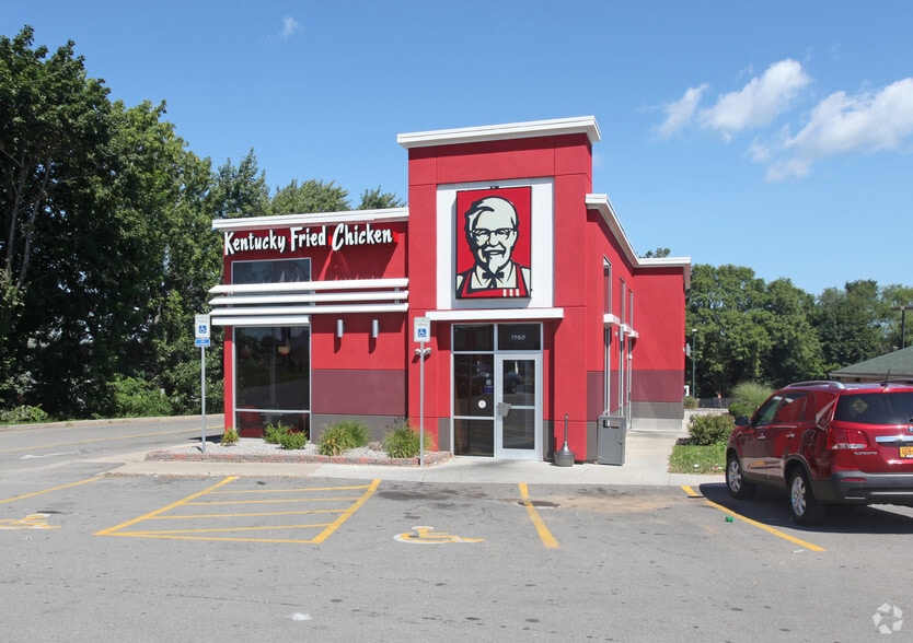 Primary Photo Of 1760 E Ridge Rd, Rochester Fast Food For Sale