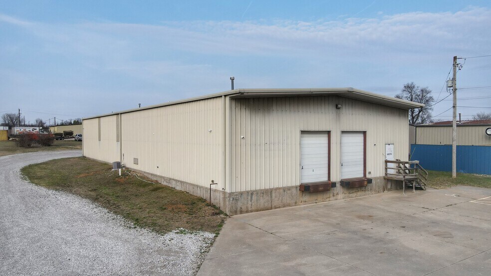 Primary Photo Of 1116 Wagon Wheel Rd, Springdale Industrial For Lease