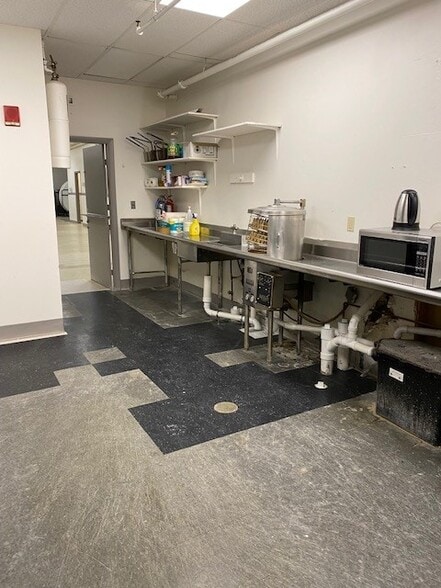 More Photos Of 35 W Brook St, Manchester Lodge Meeting Hall For Sale