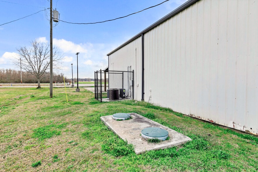 More Photos Of 5060 Jack Springs Rd, Atmore Light Distribution For Lease