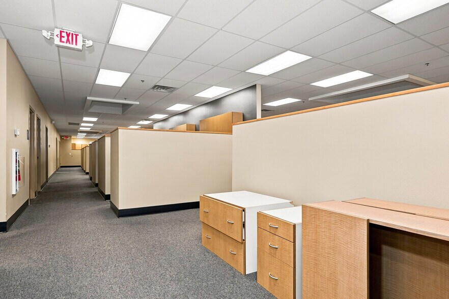 More Photos Of 2701 Crimson Canyon Dr, Las Vegas Light Manufacturing For Sale