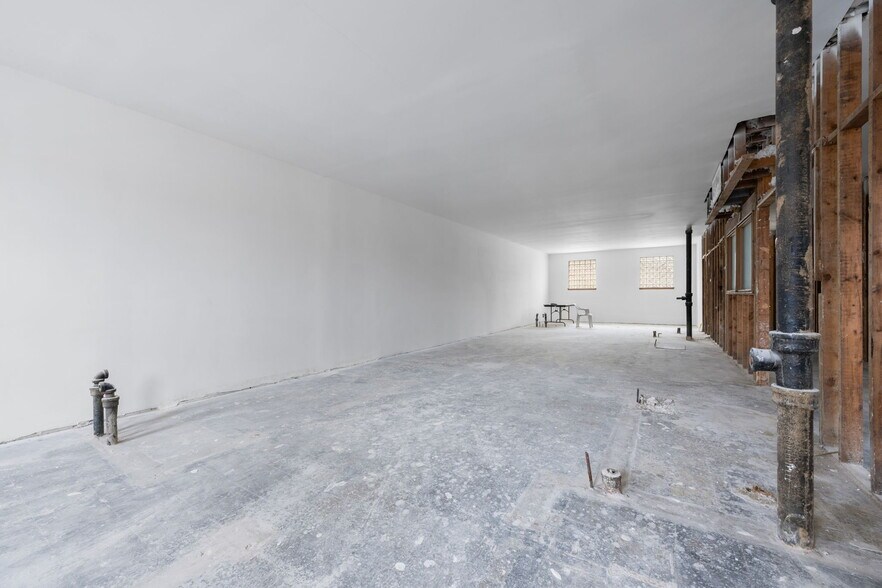 More Photos Of 2024-2032 W Schaaf Rd, Cleveland General Retail For Sale