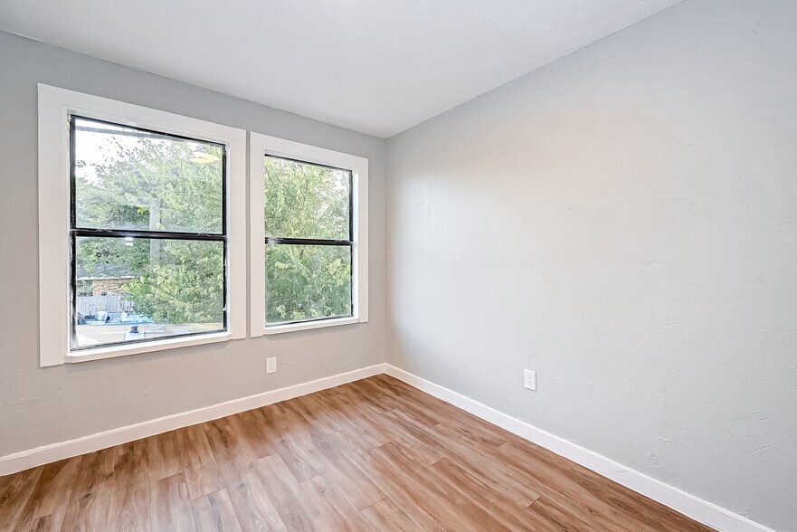 More Photos Of 6420 Conley St, Houston Apartments For Sale