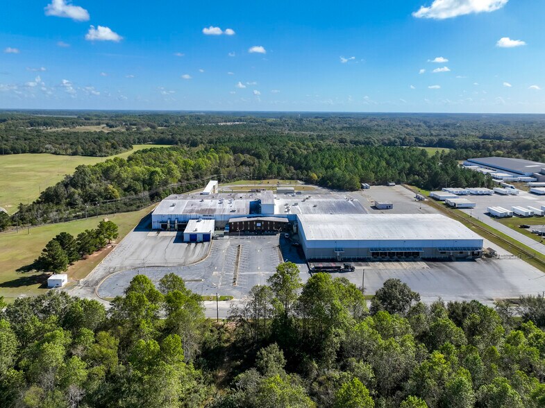 More Photos Of 101 Seabrook Dr, Sylvester Distribution For Lease