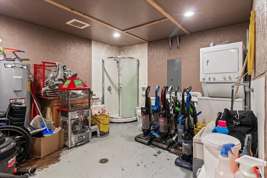More Photos Of 1649 W US Highway 160, West Plains Skating Rink For Sale