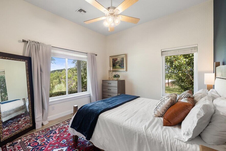 More Photos Of 4607 R O Dr, Spicewood Lodge Meeting Hall For Sale