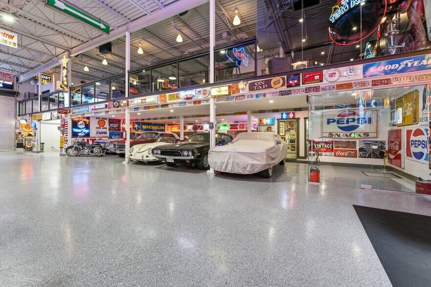 More Photos Of 935 Sherwood Ave, Coquitlam Warehouse For Sale