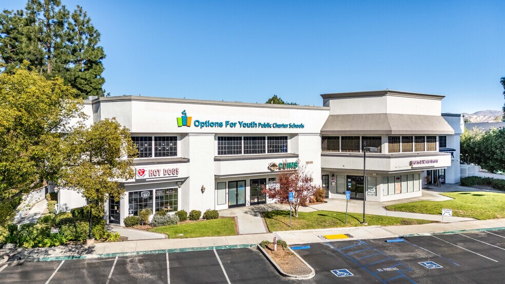 More Photos Of 2585 Cochran St, Simi Valley Freestanding For Sale