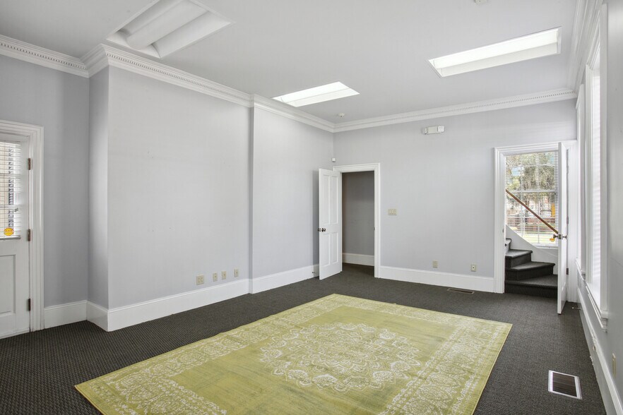 More Photos Of 1719 Abercorn St, Savannah Office Residential For Sale