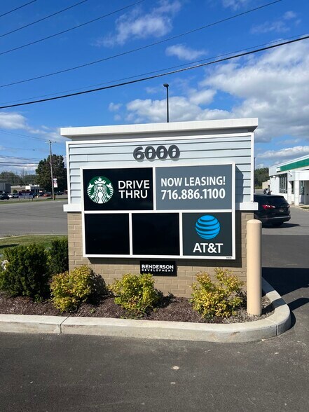 More Photos Of 6000-6050 S Park Ave, Hamburg Unknown For Lease