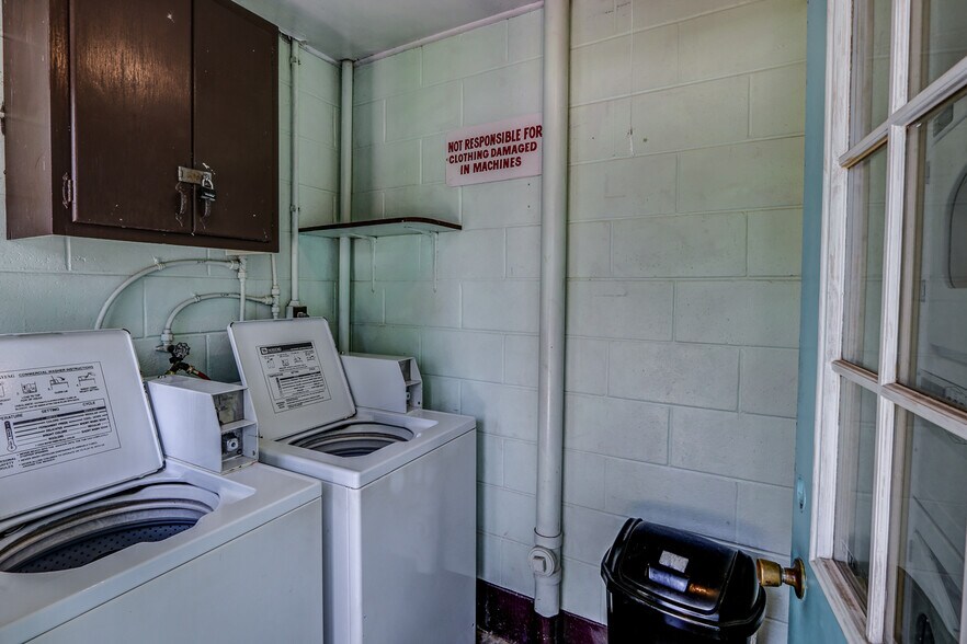 More Photos Of 1105 W Lake Rd, Spout Spring Trailer Camper Park For Sale