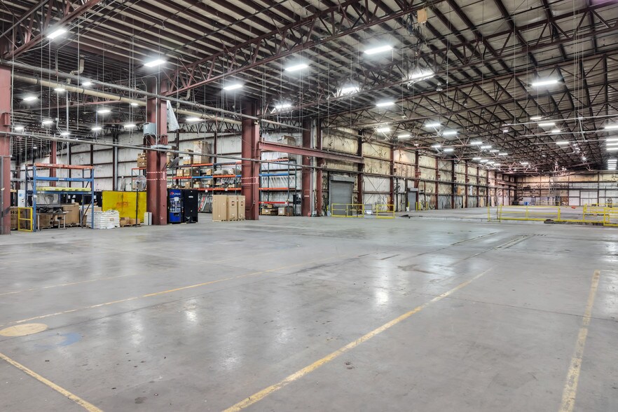 More Photos Of 426 Industrial Blvd, Kearneysville Manufacturing For Lease