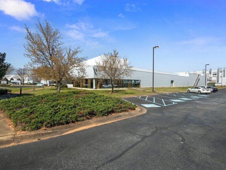 More Photos Of 201 Puckett Ferry Rd, Greenwood Warehouse For Lease