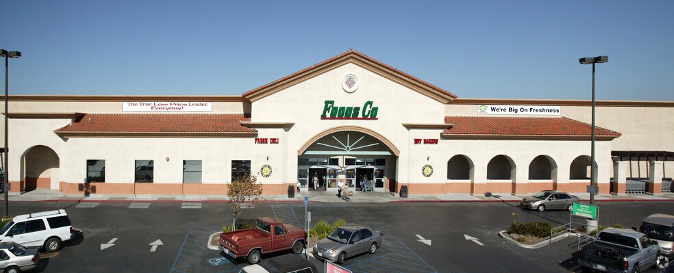 Primary Photo Of 525-663 W Central Ave, Lompoc General Retail For Lease