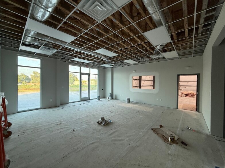 More Photos Of 405 Remi Trl, Summerville Industrial For Lease