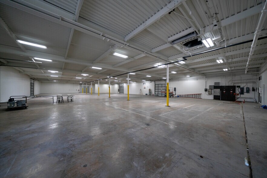 More Photos Of 2510 Lipan St, Corpus Christi Distribution For Lease