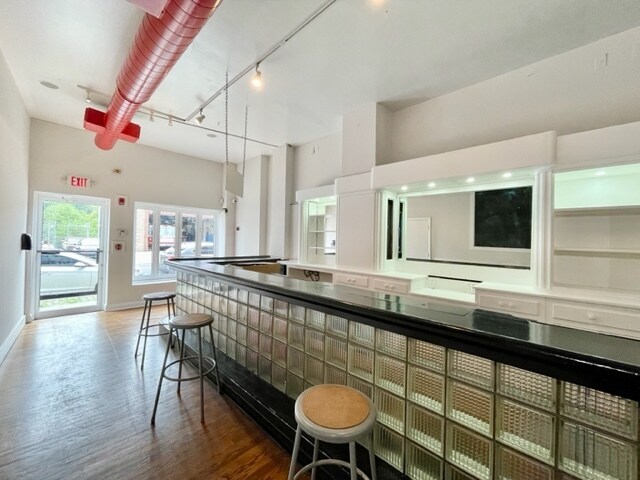 More Photos Of 4213 Ridge Ave, Philadelphia Restaurant For Lease