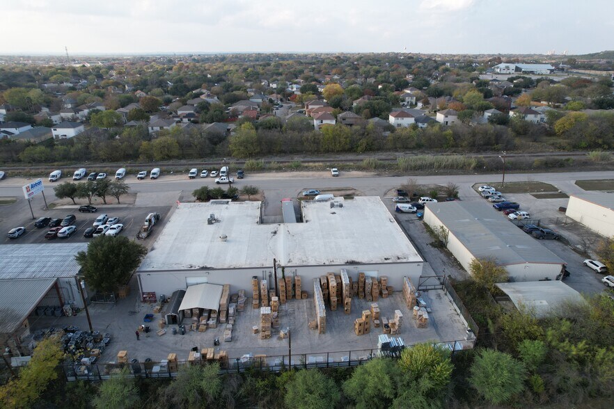 More Photos Of 13726-13730 Lookout Rd, San Antonio Light Distribution For Sale