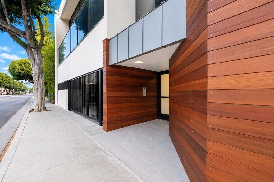 More Photos Of 1120 S Robertson Blvd, Los Angeles Medical For Lease