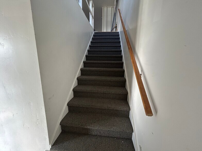 More Photos Of 564 W 700 S, Pleasant Grove Warehouse For Lease