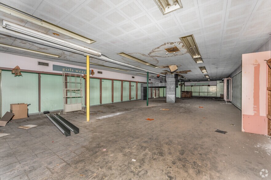 More Photos Of 3828 Eastern Ave, Baltimore Storefront For Sale