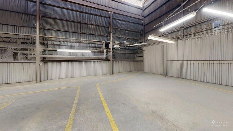More Photos Of 1821 E Madison St, Phoenix Manufacturing For Sale