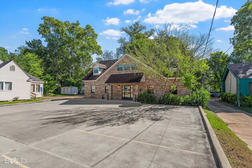 More Photos Of 3605 Youree Dr, Shreveport Office For Sale
