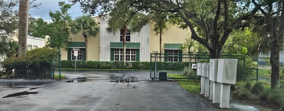 Primary Photo Of 4776 Radio Rd, Naples Warehouse For Sale