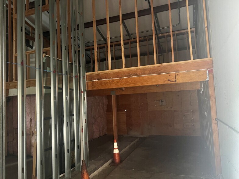 More Photos Of 709 California Blvd, Napa Service For Sale