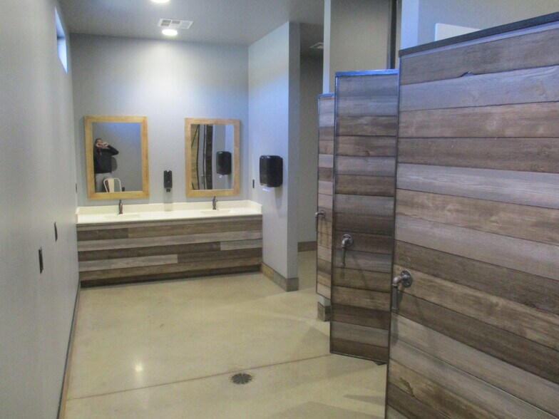 More Photos Of 1038 Airport Rd, Weatherford Manufactured Housing Mobile Home Park For Sale