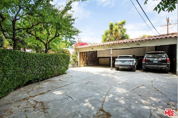 More Photos Of 806 N Sweetzer Ave, Los Angeles Apartments For Sale