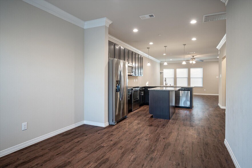 More Photos Of 101 Springtree St, Denton Apartments For Sale