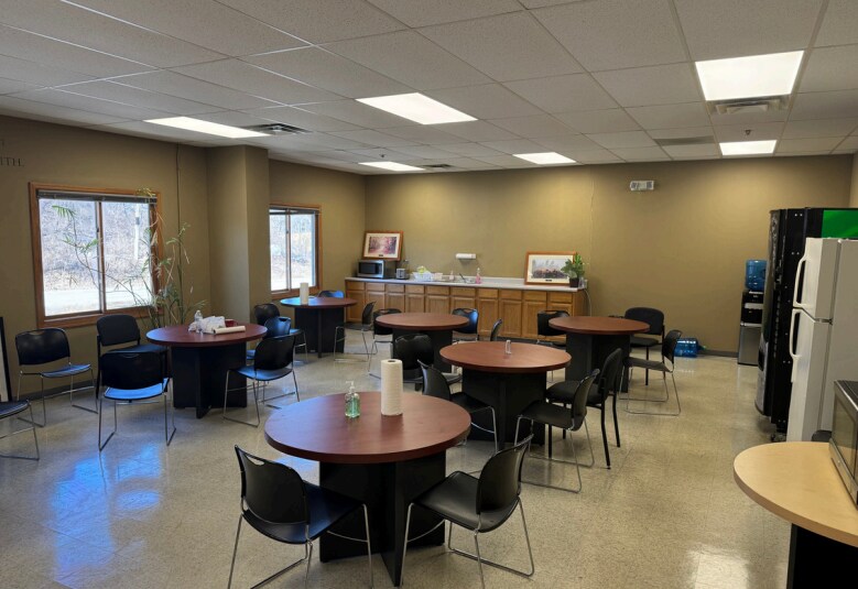 More Photos Of 2504 Spring Ridge Dr, Spring Grove Warehouse For Sale