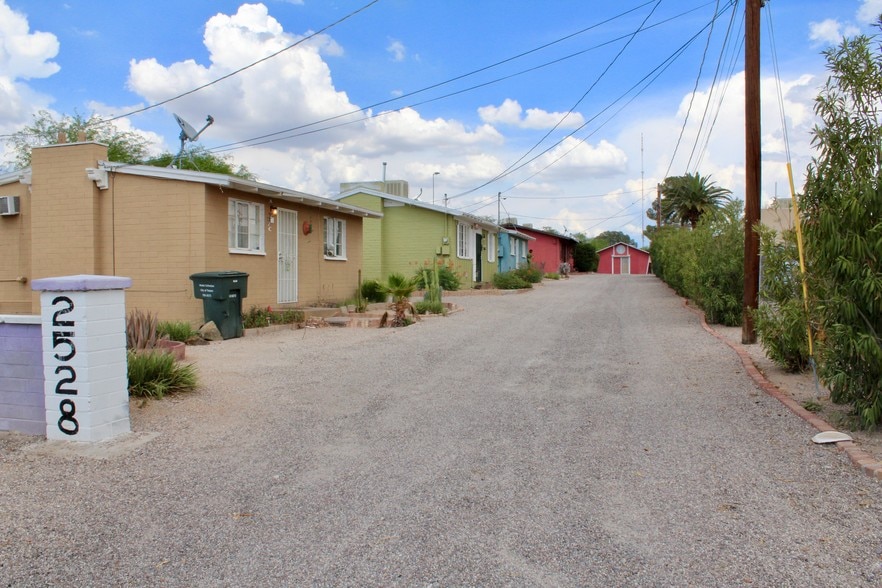 More Photos Of 2528 N Fontana Ave, Tucson Apartments For Sale