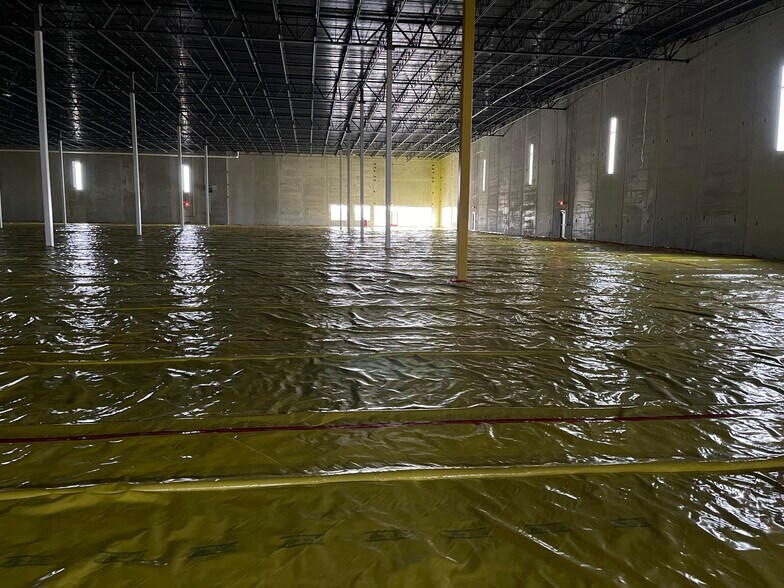 More Photos Of 510 Sterling Dr, Walcott Light Manufacturing For Lease