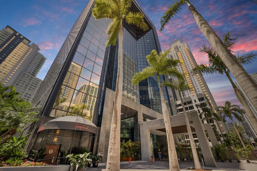 More Photos Of 1200 Brickell Ave, Miami Loft Creative Space For Lease
