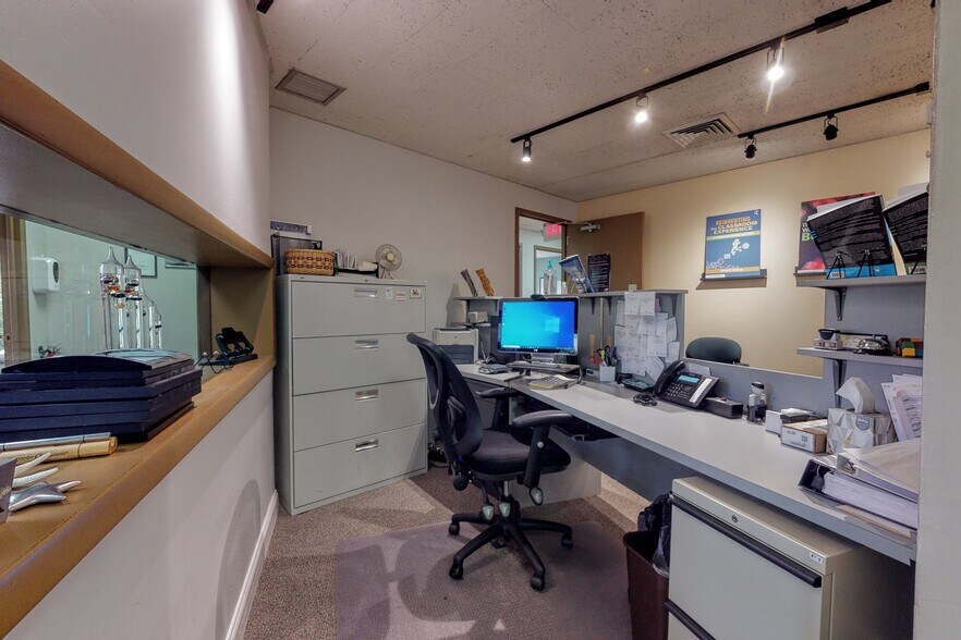 More Photos Of 545 Island Rd, Ramsey Medical For Lease