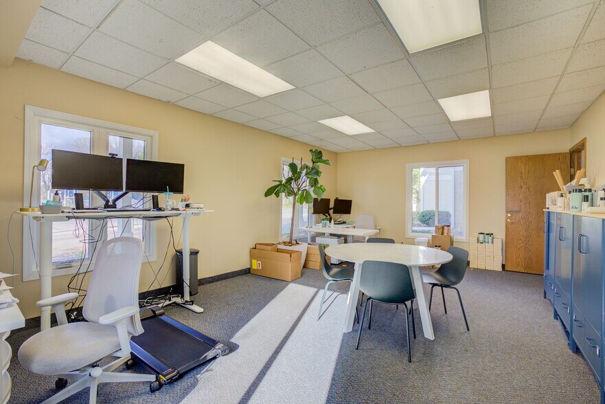 More Photos Of 2434 Commerce Blvd, Mound Office For Sale